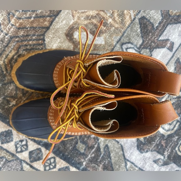 LL Bean Tan Navy Women's Bean Boots 8" Tie Up Shoes - Picture 7 of 8